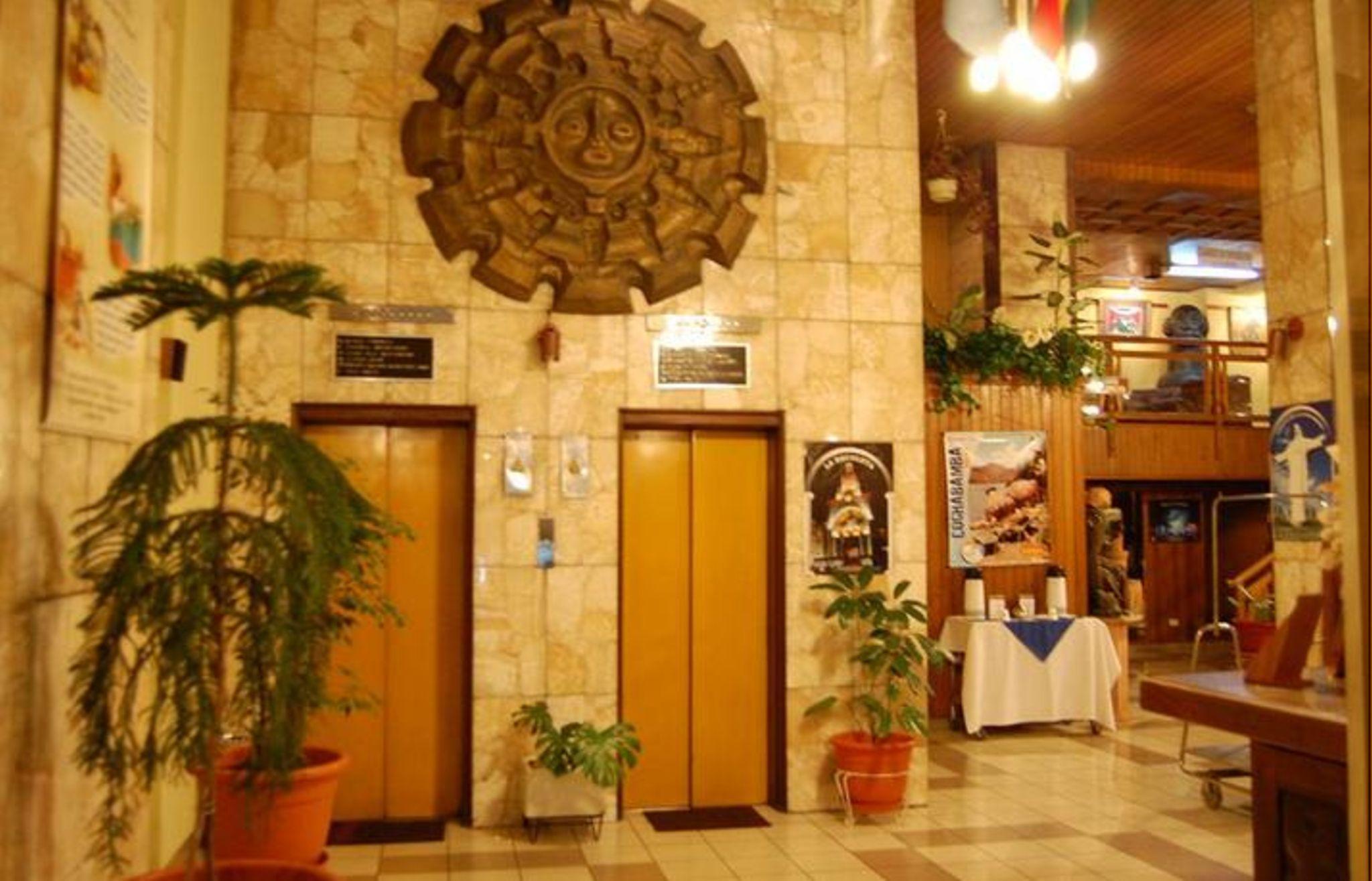 Cesar'S Plaza Hotel Cochabamba Exterior foto