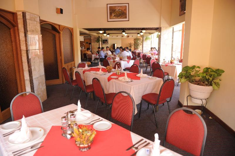 Cesar'S Plaza Hotel Cochabamba Exterior foto